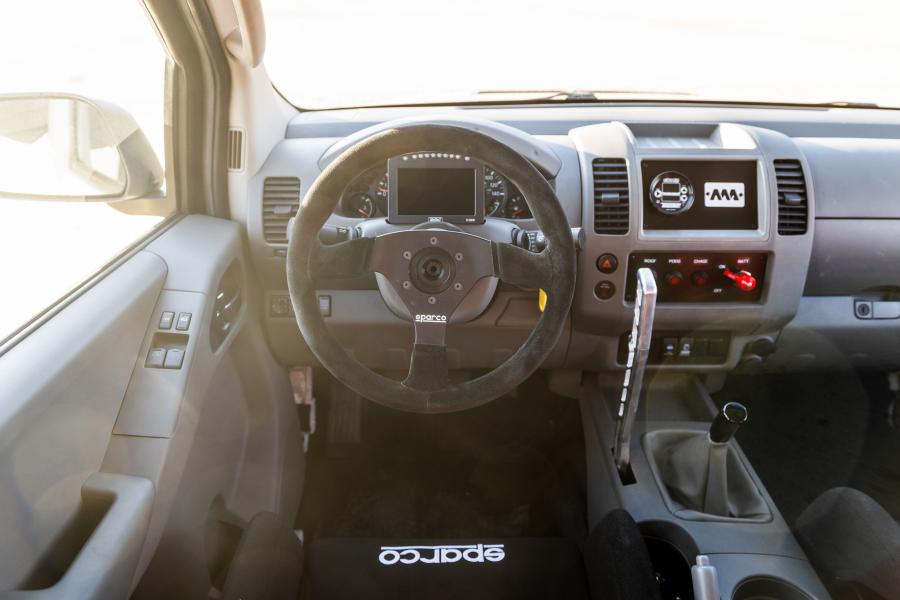 Торпедо Nissan Frontier Desert Runner (D40) 2019 года  (фото 24 из 32)